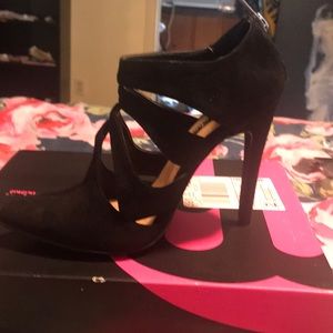 Michael Antonio heels